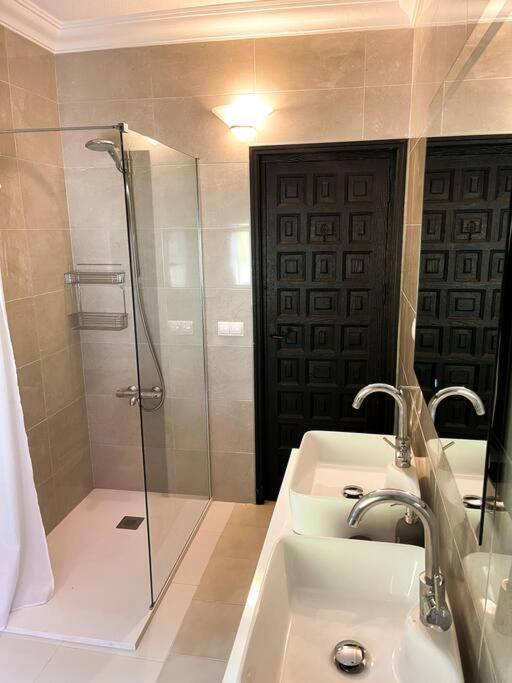 Villa Santa Cristina Cerca Del Mar マルベーリャ エクステリア 写真